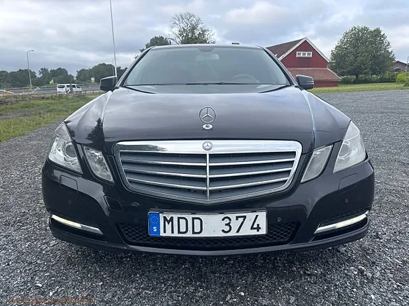 Mercedes-Benz E200C 2012 photo 3