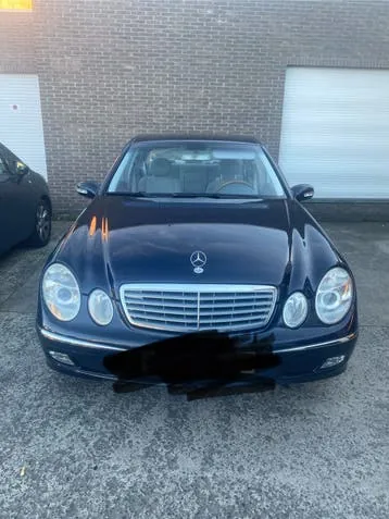 Mercedes-Benz E240