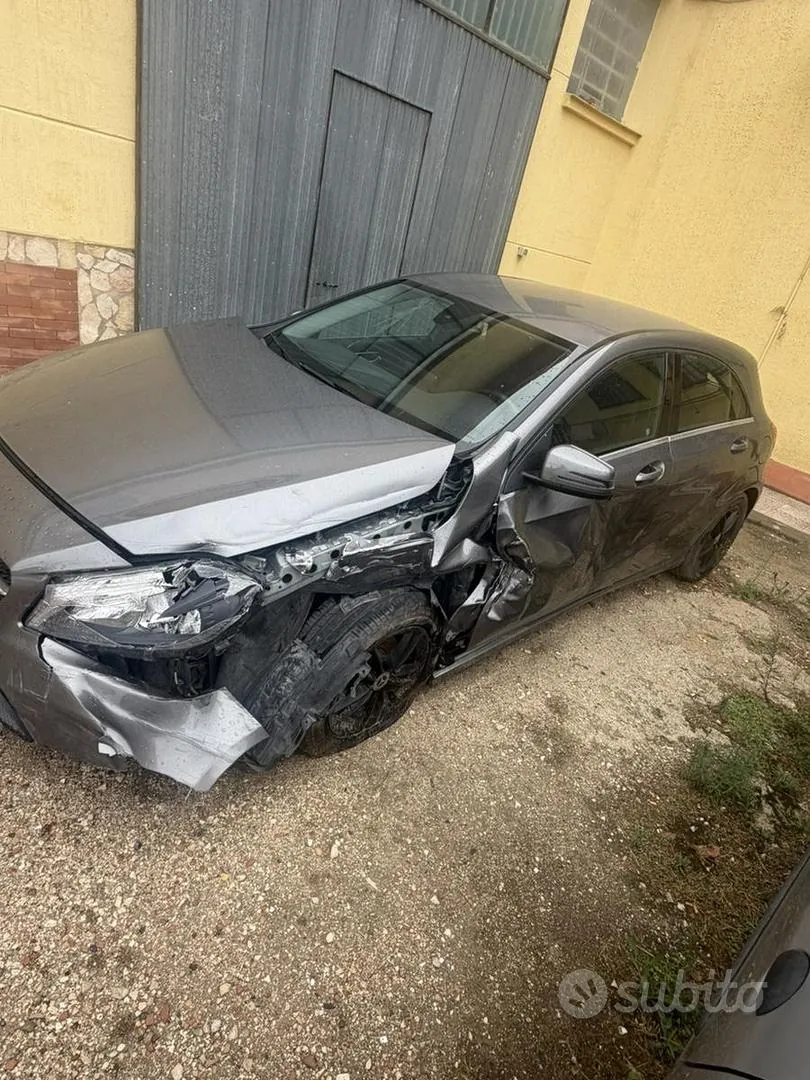 Mercedes-Benz A 2017 photo 2