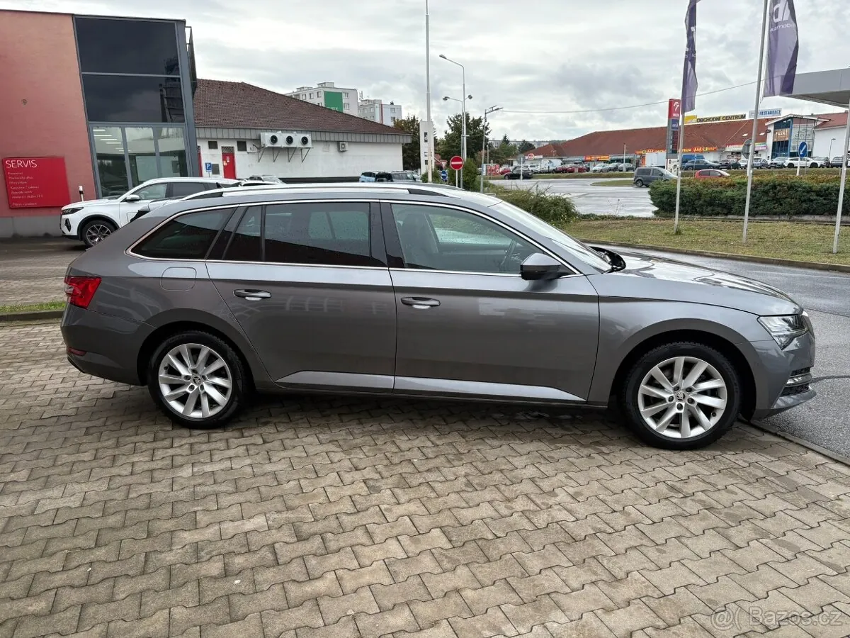 Skoda Superb Combi 2023 photo 4