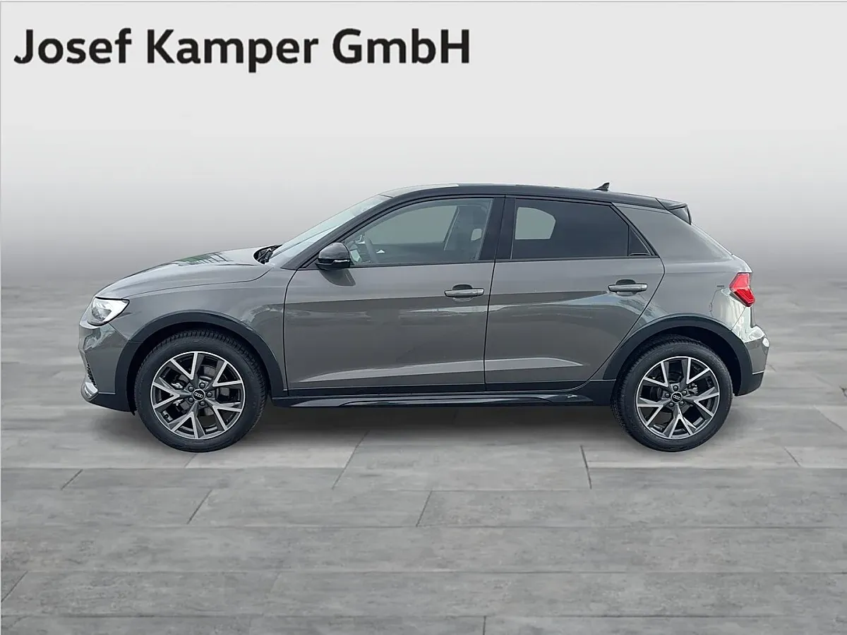 Audi A1 2025 photo 2