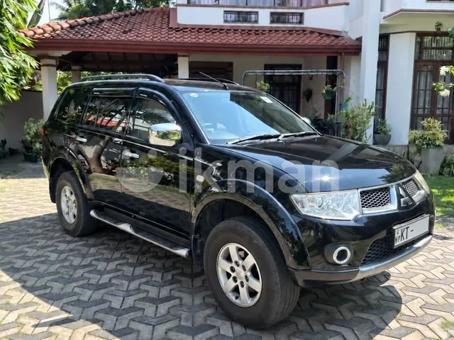 Mitsubishi Montero