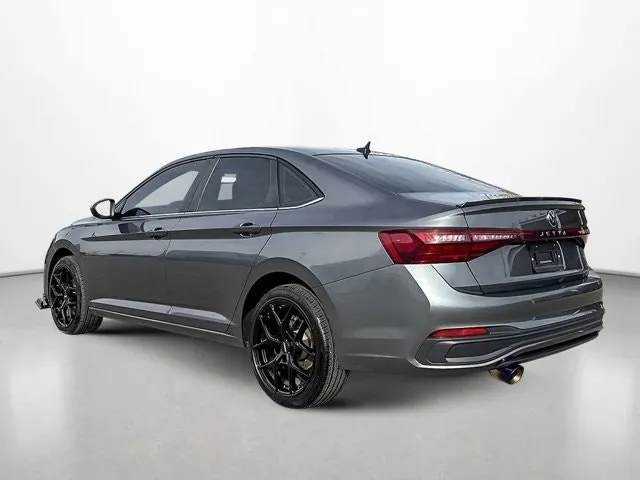 Volkswagen Jetta 2025 photo 4