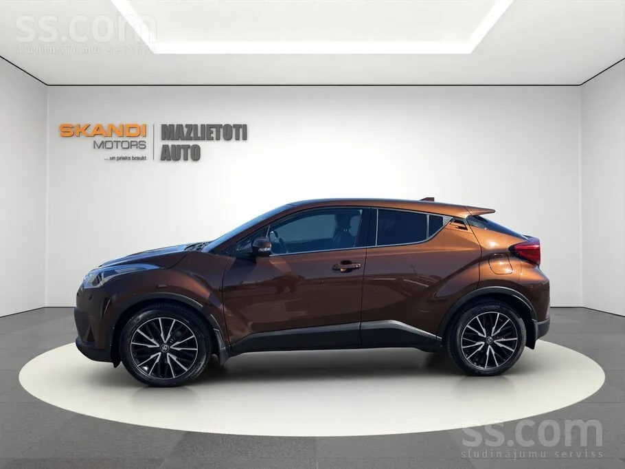 Toyota C-Hr 2017 photo 3