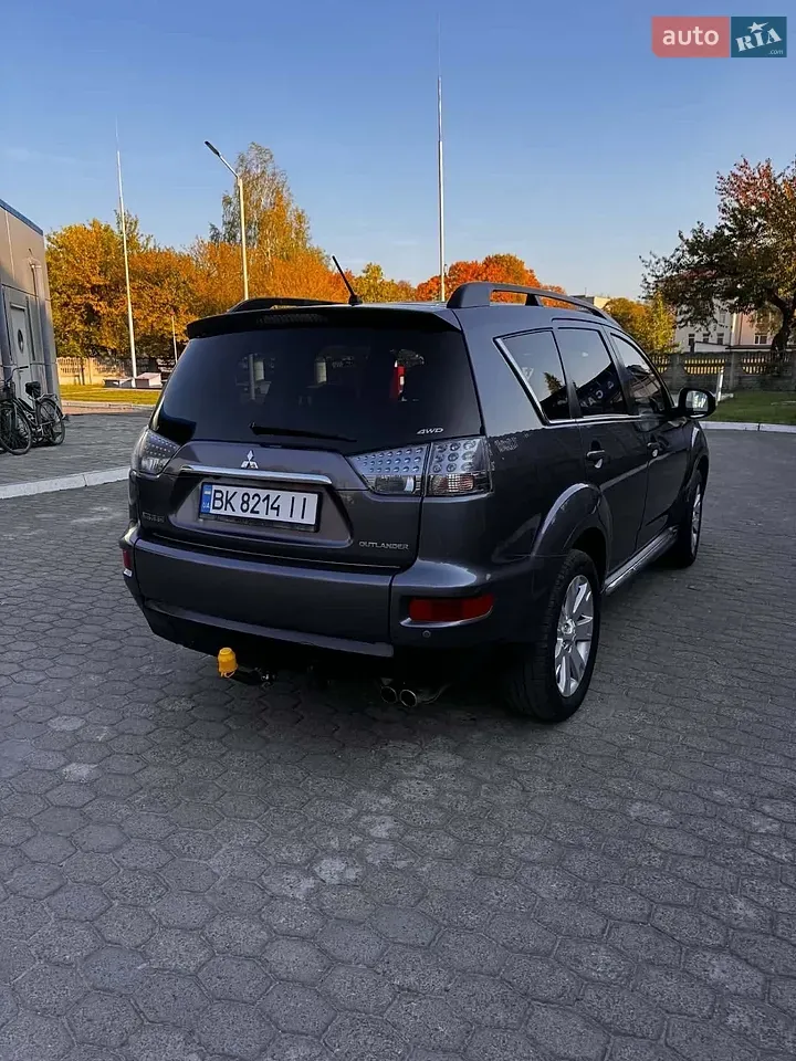 Mitsubishi Outlander Xl 2011 photo 5