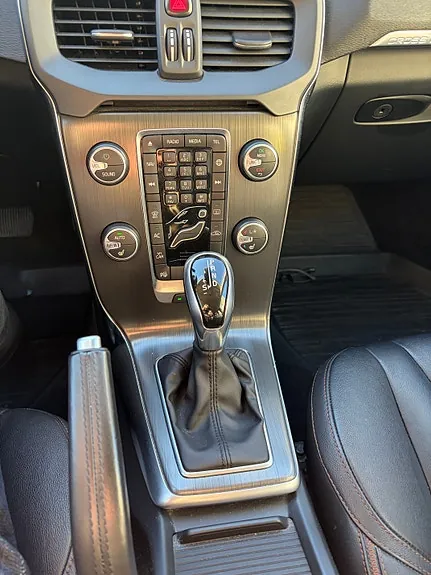 Volvo V40 Cross Country 2015 photo 3