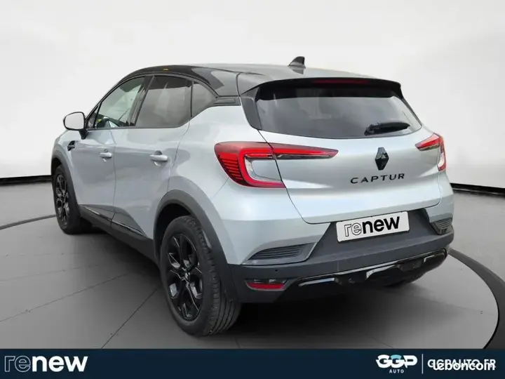 Renault Captur 2023 photo 2