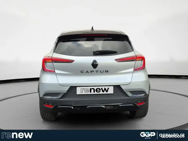 Renault Captur 2023 photo 3
