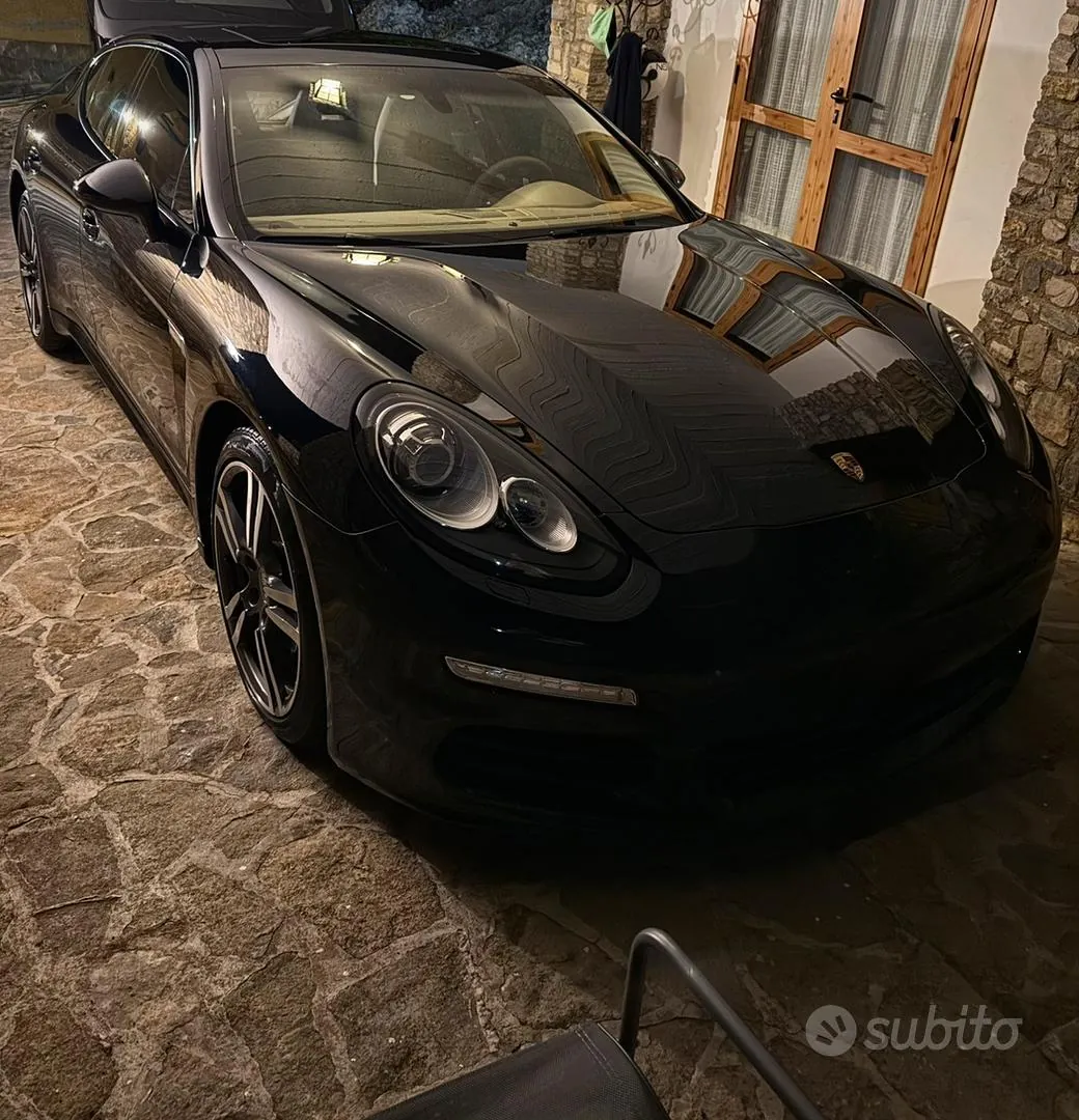 Porsche Panamera 2015 photo 2