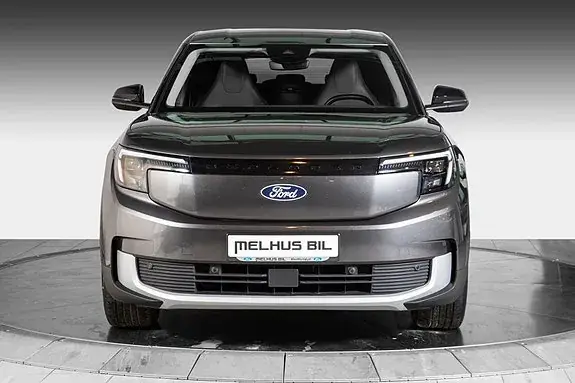 Ford Explorer 2024 photo 2