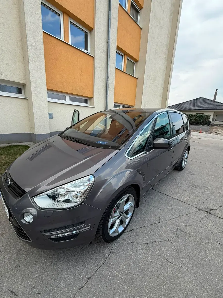 Ford S-Max