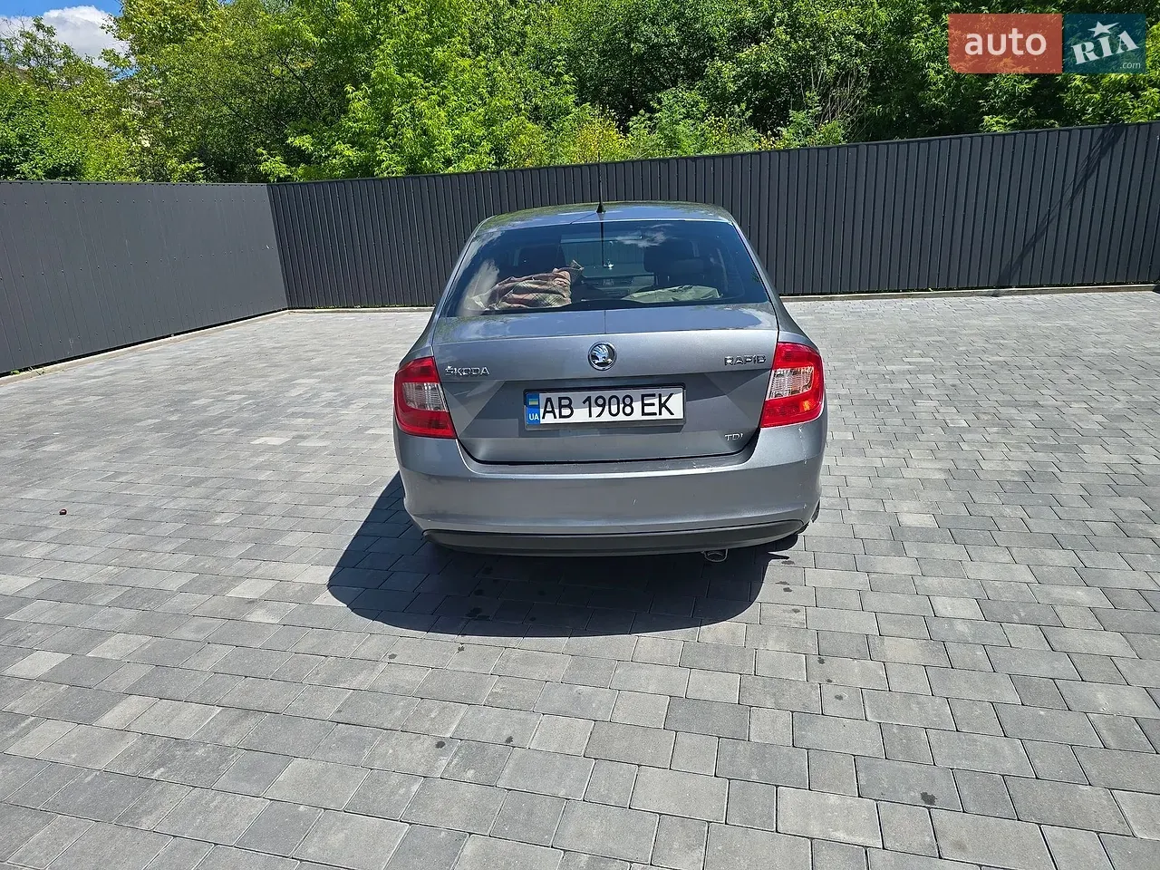 Skoda Rapid 2013 photo 4