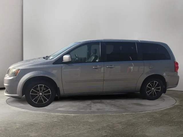 Dodge Grand Caravan 2015 photo 2