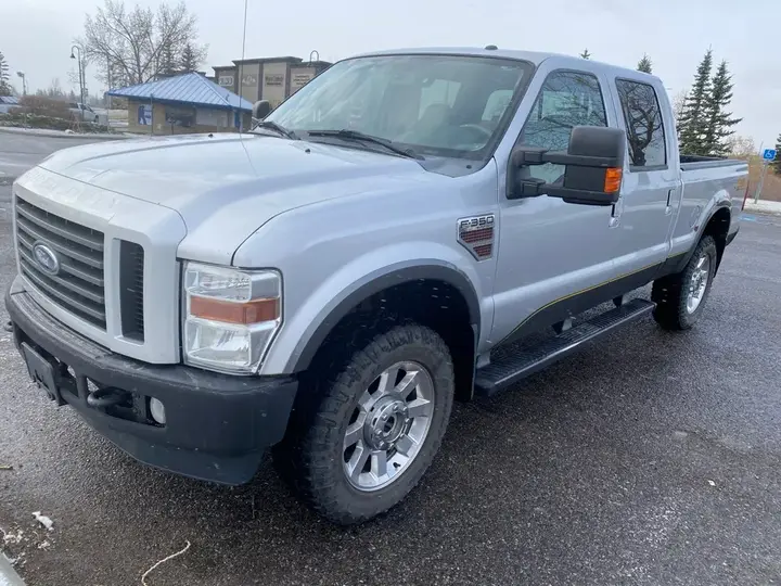 Ford F350 2010 photo 2