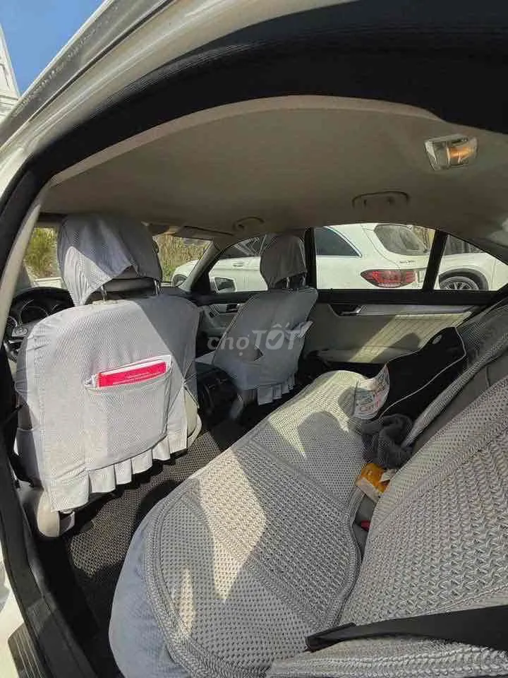 Mercedes-Benz C-Class 2010 photo 5
