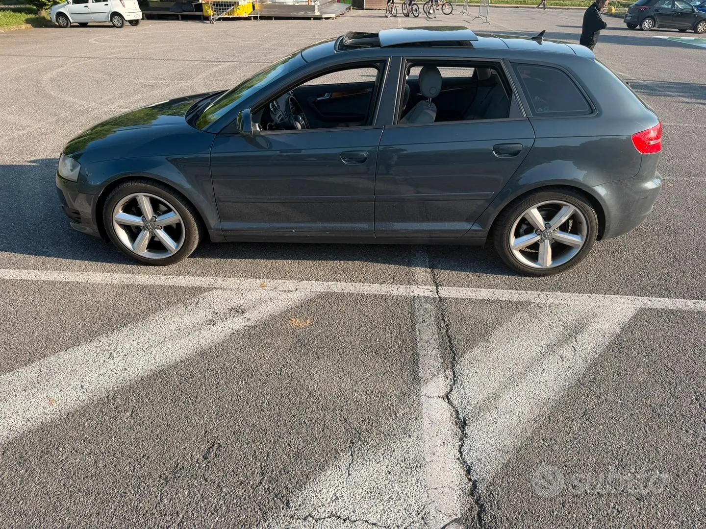 Audi A3 2010 photo 2