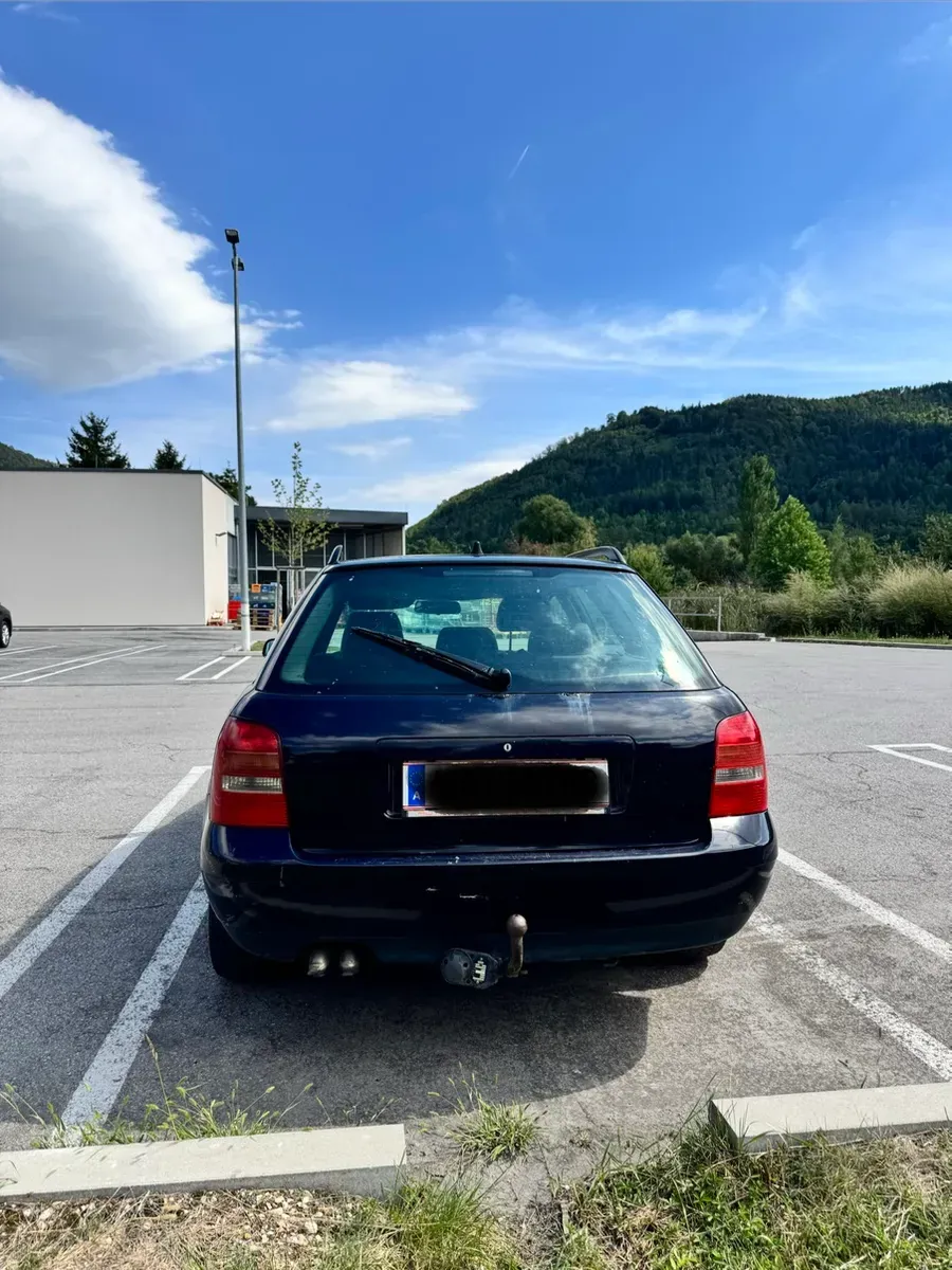 Audi A4 1999 photo 3