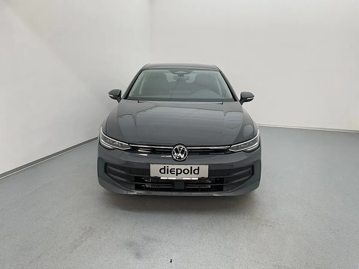 Volkswagen Golf 2026 photo 2