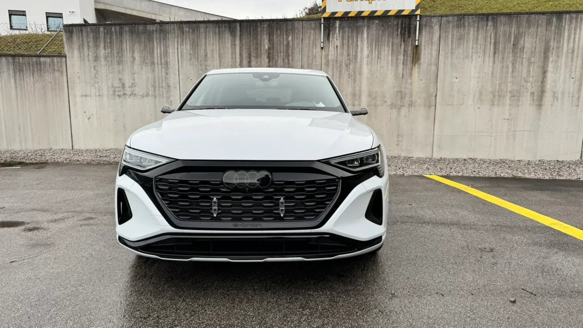 Audi Q8 2023 photo 3