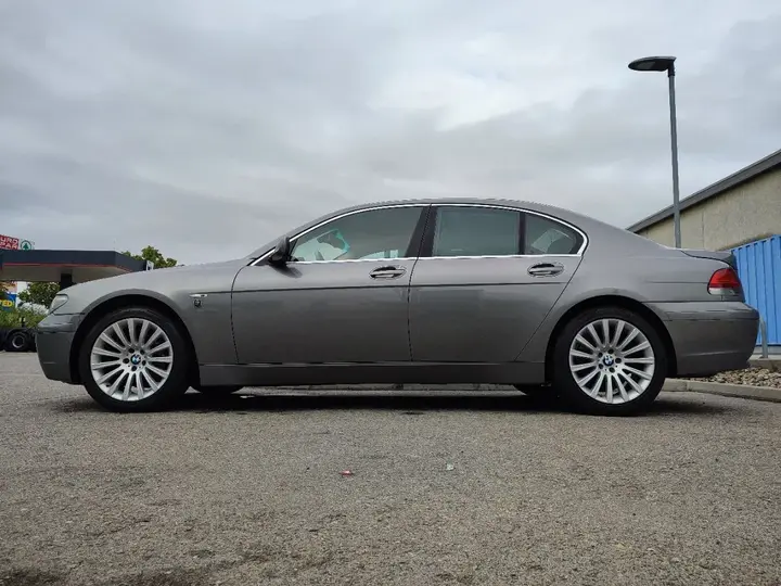 BMW 7 Series 2004 photo 3