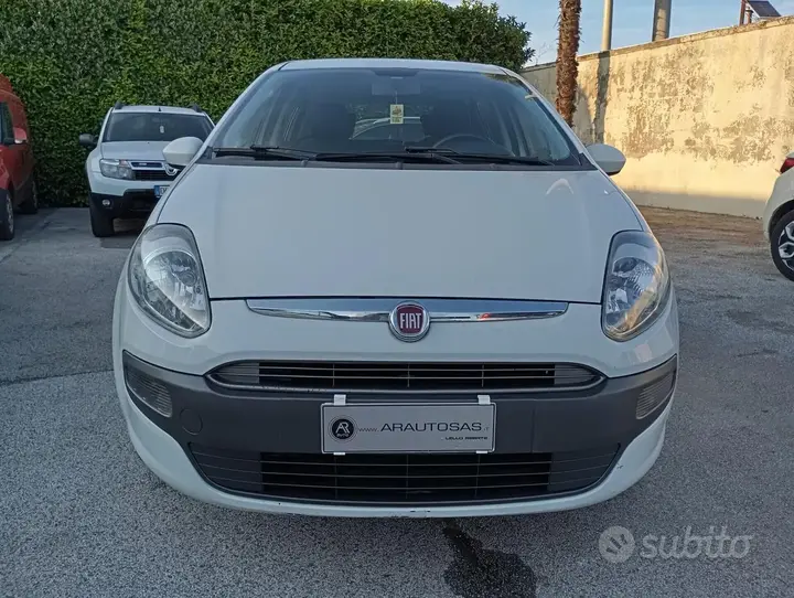 Fiat Punto Evo 2011 photo 2