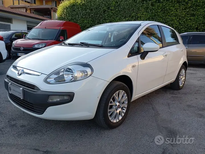 Fiat Punto Evo 2011 photo 4