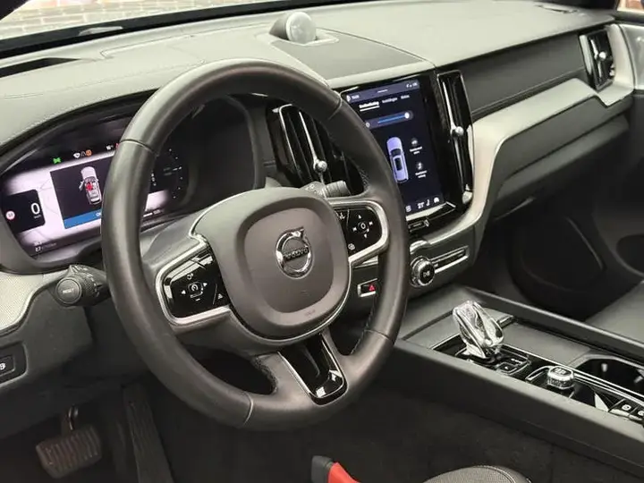 Volvo Xc60 2022 photo 3