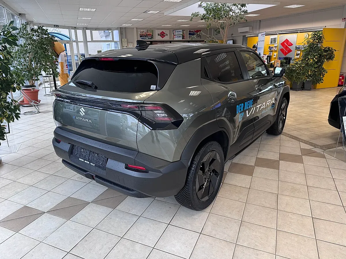 Suzuki Vitara photo 3