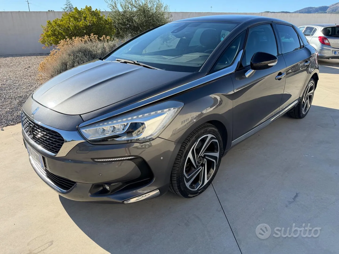 DS Automobiles Ds 5