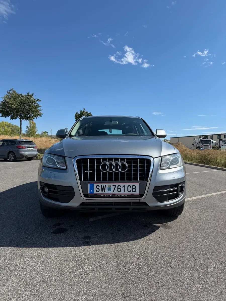 Audi Q5 2011 photo 2