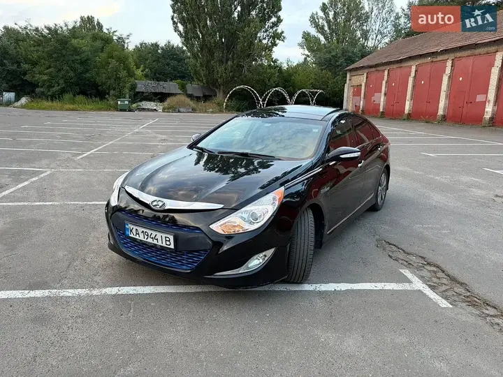 Hyundai Sonata 2014 photo 2