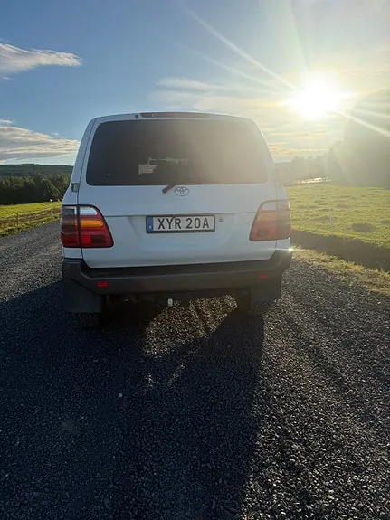 Toyota Land Cruiser 2001 photo 3