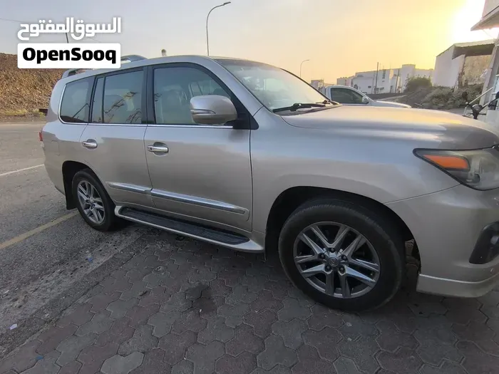 Lexus Lx 570 2014 photo 2