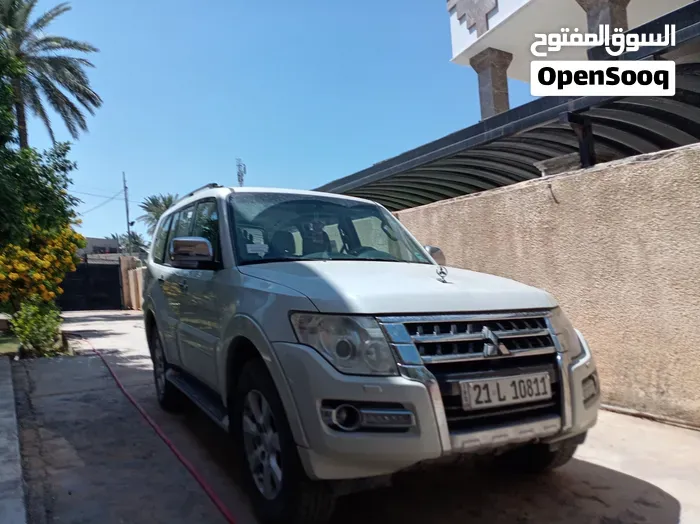 Mitsubishi Pajero 2015 photo 3