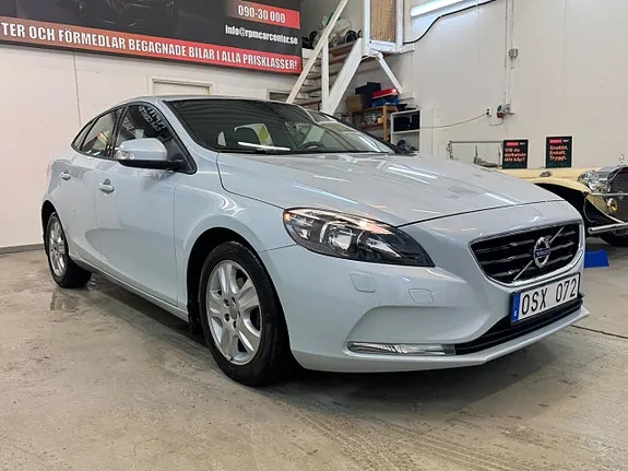 Volvo V40 2013 photo 2