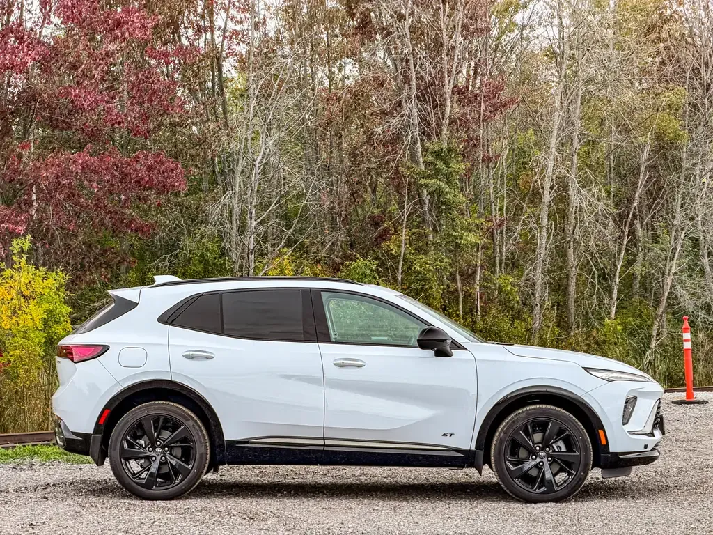 Buick Envision 2026 photo 5