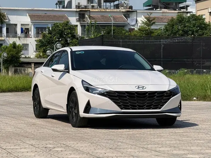Hyundai Elantra 2024 photo 2