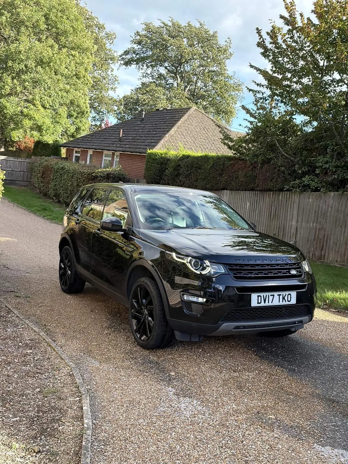 Land Rover Discovery Sport 2017 photo 2