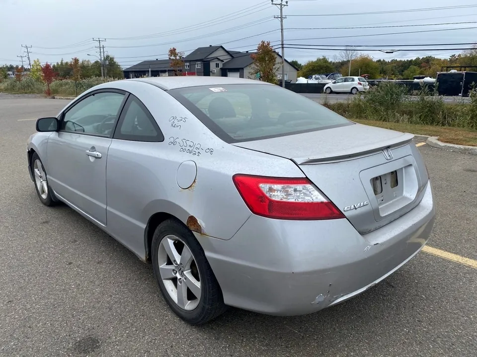 Honda Civic 2008 photo 2