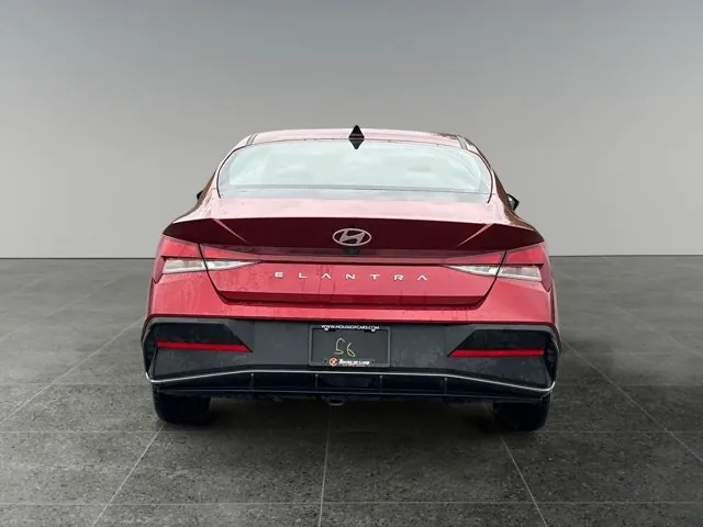 Hyundai Elantra 2025 photo 5