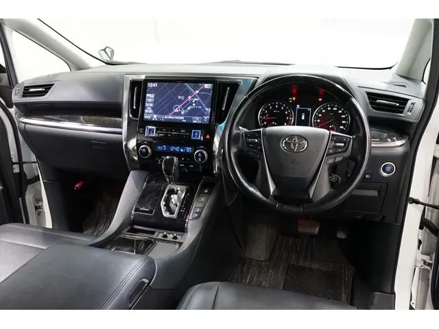 Toyota Alfaard 2019 photo 2