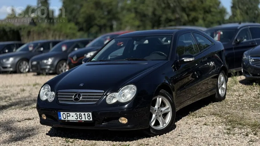 Mercedes-Benz C180 2004 photo 2