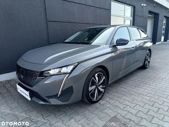 Peugeot 308 2023 photo 3