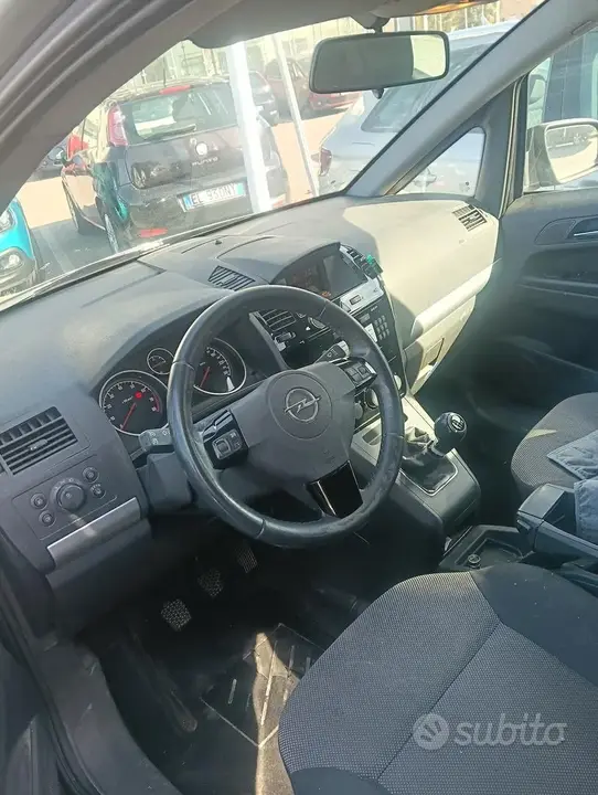Opel Zafira 2012 photo 4