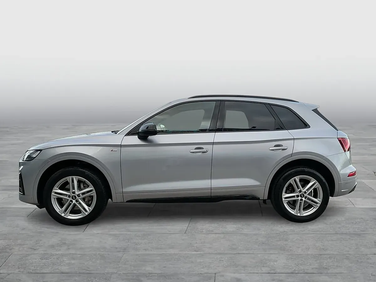 Audi Q5 2023 photo 2
