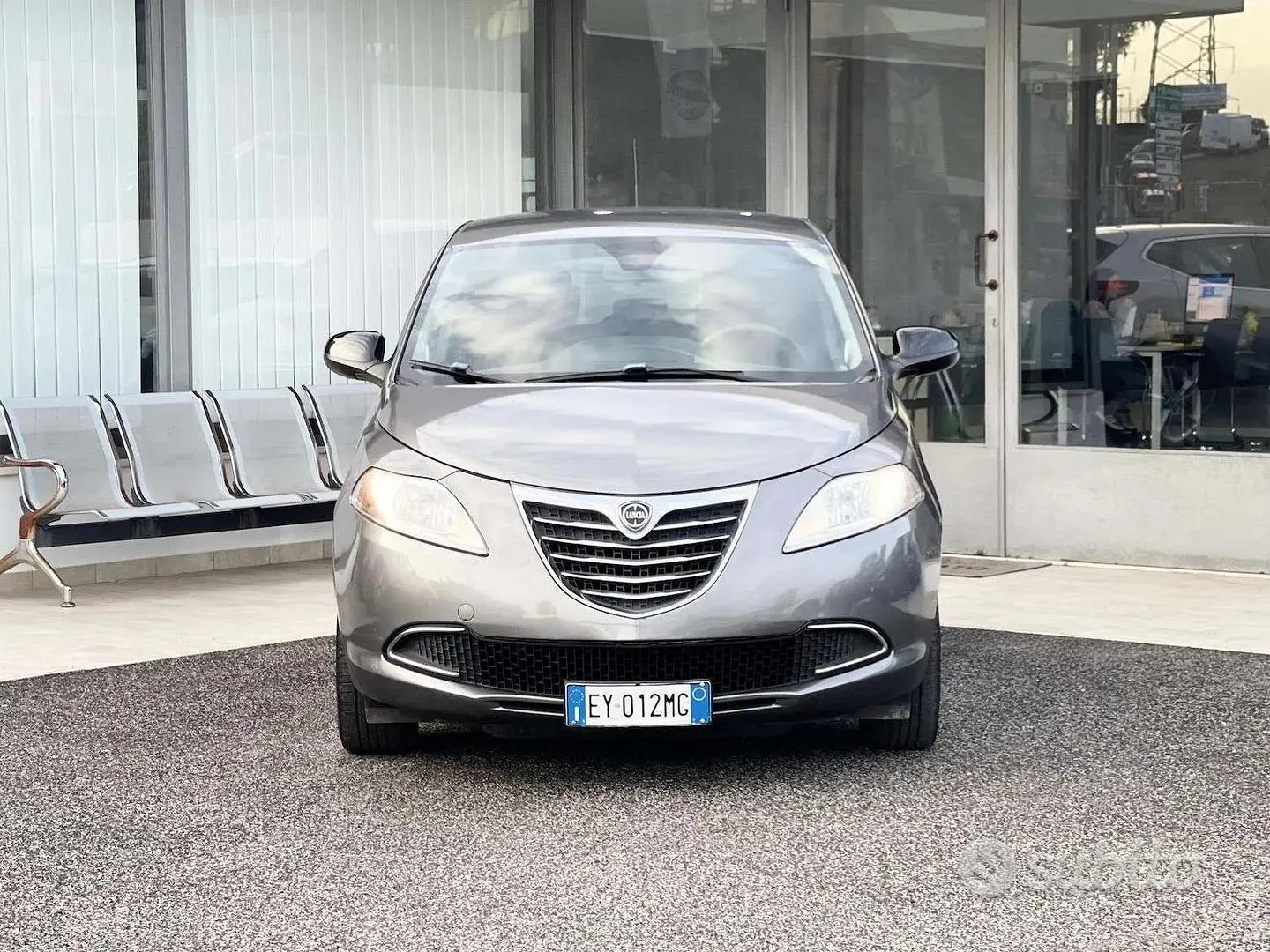 Lancia Ypsilon 2015 photo 2