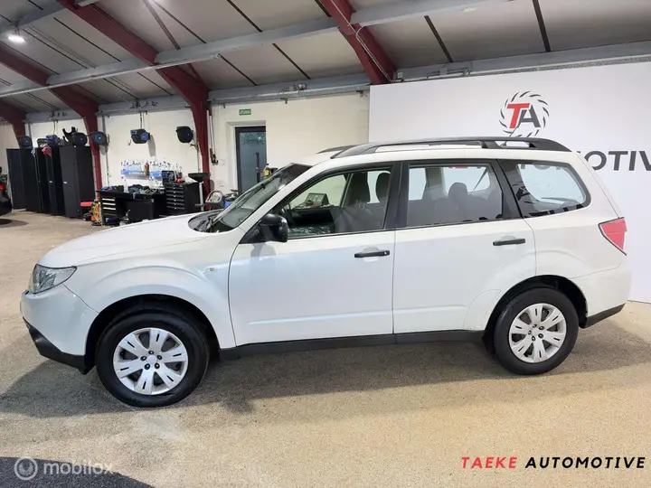 Subaru Forester 2013 photo 2