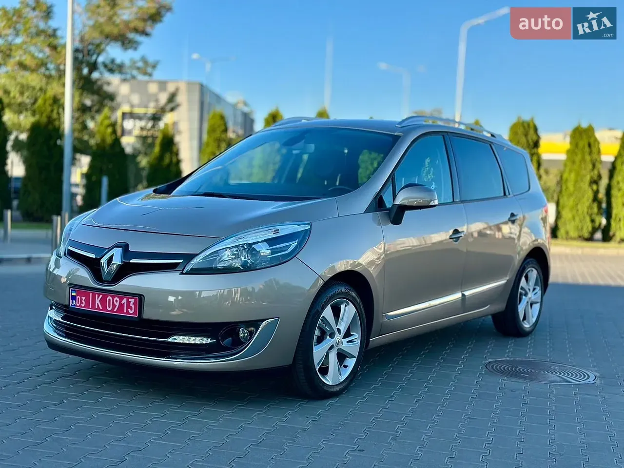 Renault Grand Scenic 2013 photo 2