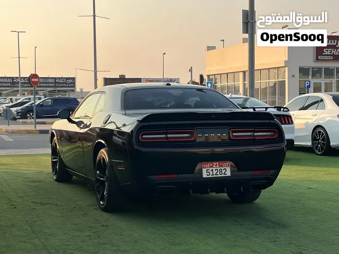 Dodge Challenger 2018 photo 2