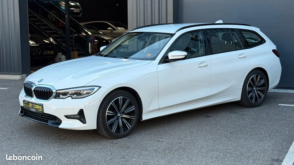 BMW 3 Series 2022 photo 3